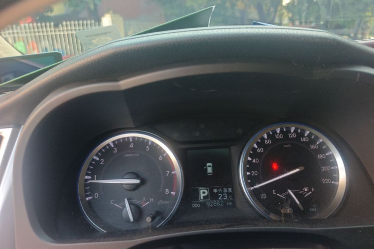 丰田 汉兰达 2017款 2.0T 四驱精英版 7座中控内饰14