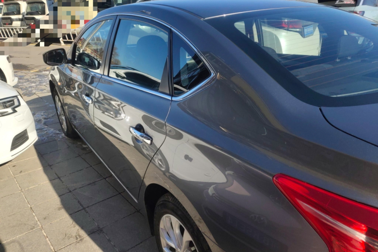 日产 轩逸 2024款 经典 1.6XE CVT舒适版车身外观4