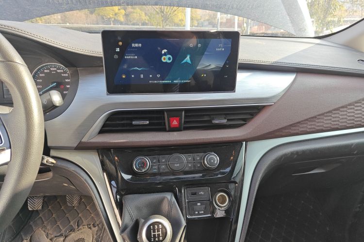 江淮瑞风 瑞风M3 2023款 PLUS 1.5T 7/8座智联版中控内饰16