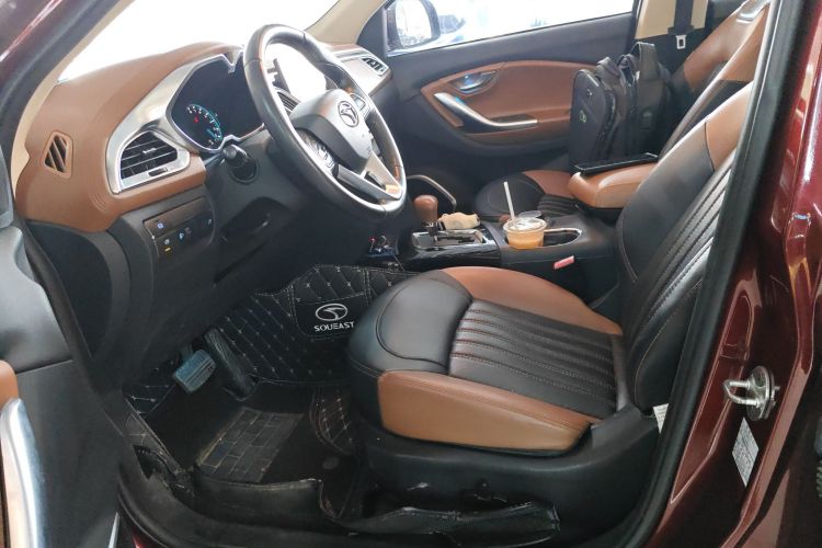 东南DX7 2017款 1.5T 自动豪华型中控内饰19