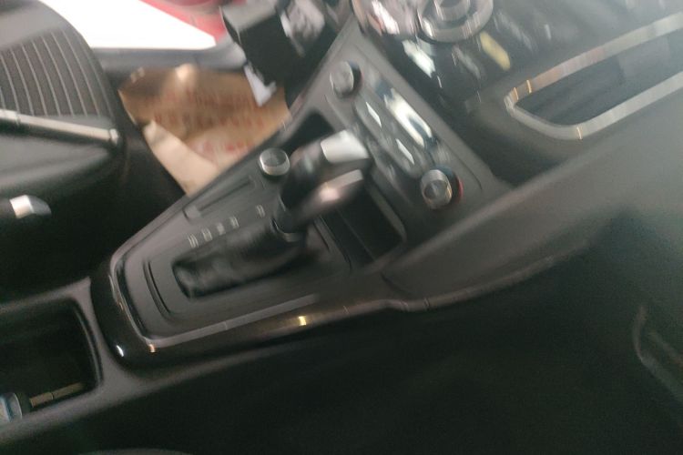 福特 福克斯 2017款 两厢 1.6L 自动风尚型智行版中控内饰18