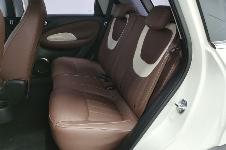 五菱汽车 五菱缤果 2023款 333km 悦享+款中控内饰21