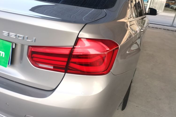 宝马3系 2018款 320Li 时尚型车身外观9