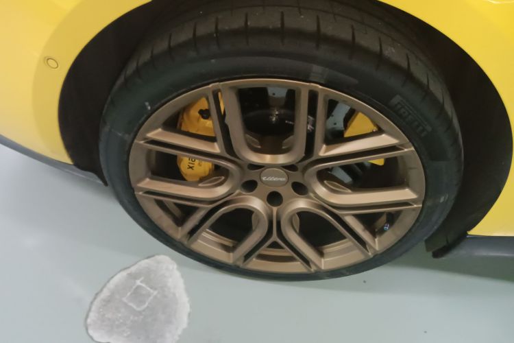 小米汽车 小米SU7 Ultra 2025款 Ultra车身外观6008