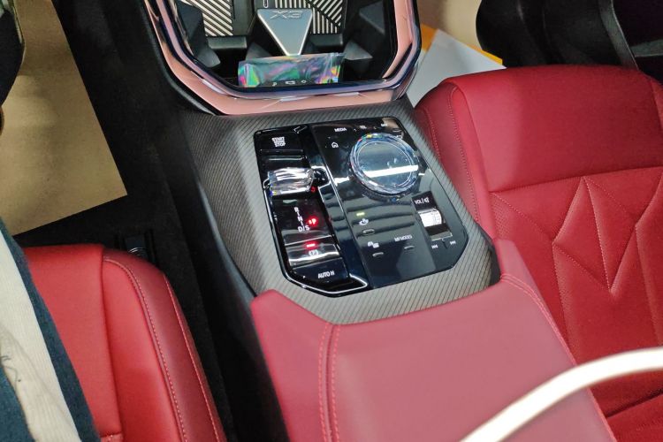 宝马X3 2025款 xDrive30L 尊享型 M运动套装局部细节18