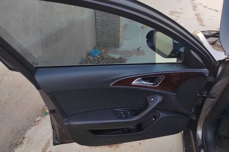 奥迪A6L 2016款 30 FSI 舒适型中控内饰47