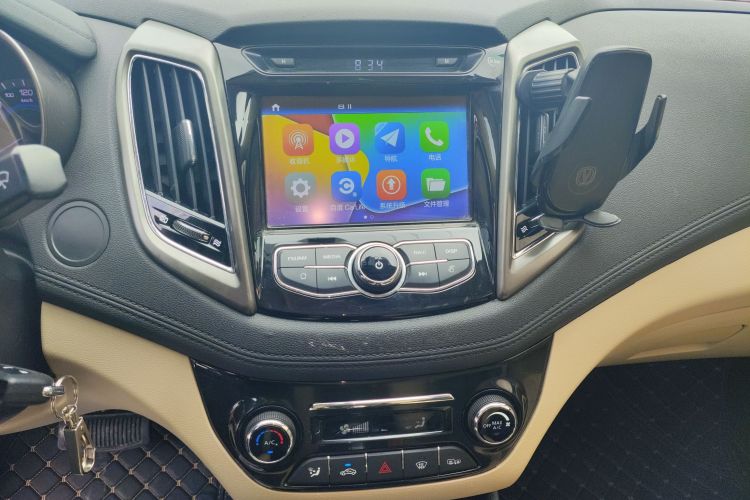 长安 逸动 2016款 1.6L 自动风尚型中控内饰16