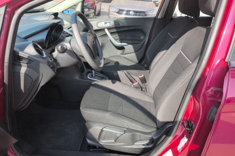 福特 嘉年华 2013款 两厢 1.5L 自动时尚型中控内饰19