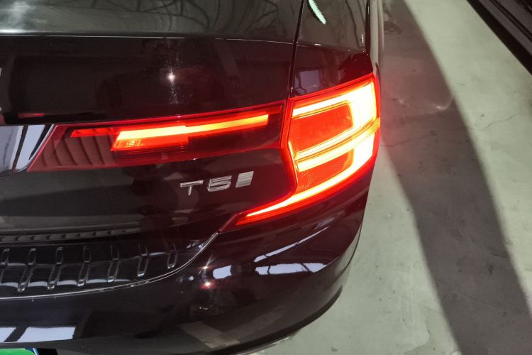 沃尔沃S90 2018款 T5 智尊版车身外观9