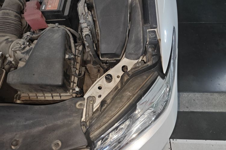 丰田 凯美瑞 2018款 2.0G 豪华版局部细节9007