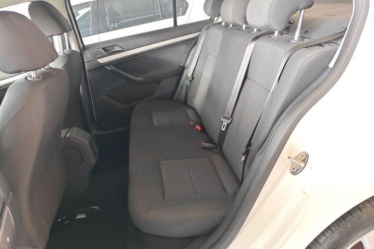 大众 朗逸 2017款 1.6L 手动风尚版中控内饰21