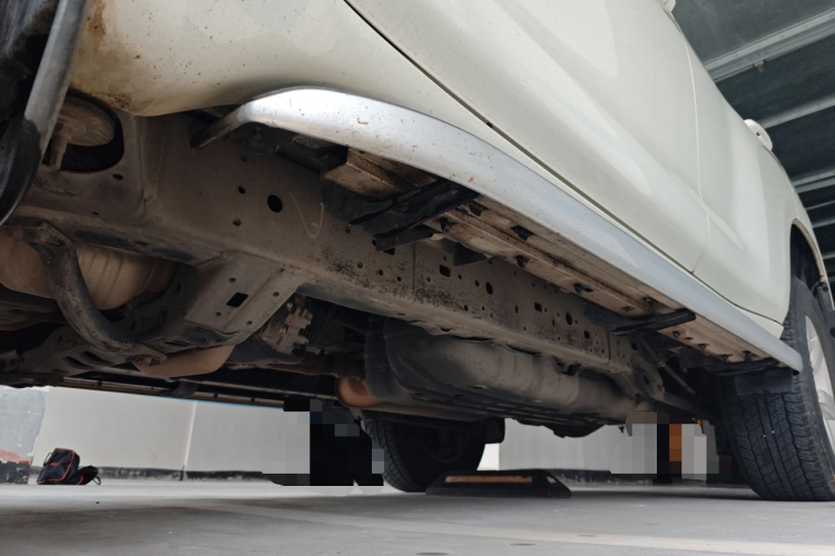 丰田 普拉多 2016款 3.5L 自动TX-L NAVI局部细节9004