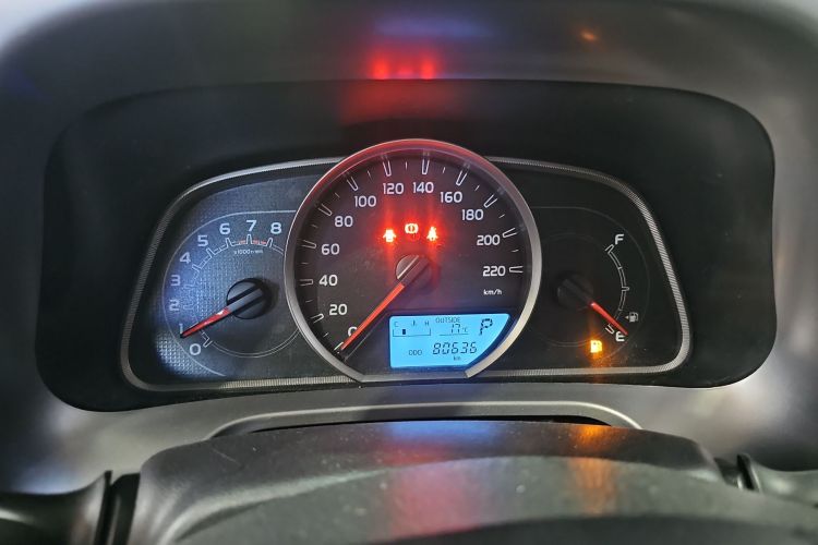 丰田 RAV4荣放 2018款 2.0L CVT两驱风尚X版中控内饰14