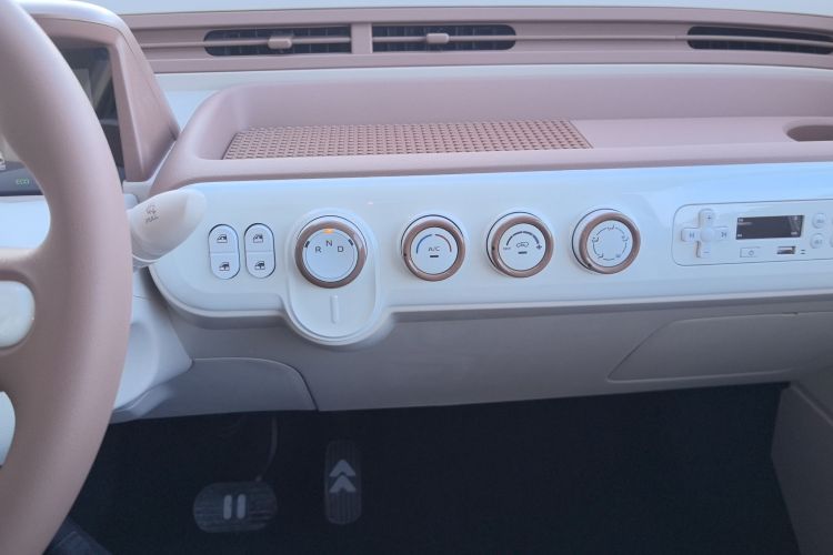 奔腾小马 2026款 222km 萌趣马 Plus中控内饰16