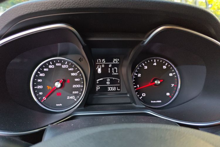 名爵 MG6 2019款 20T 自动运动版中控内饰14