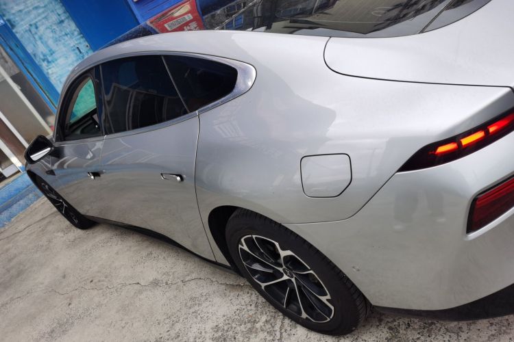 小鹏P7 2020款 586N车身外观6004