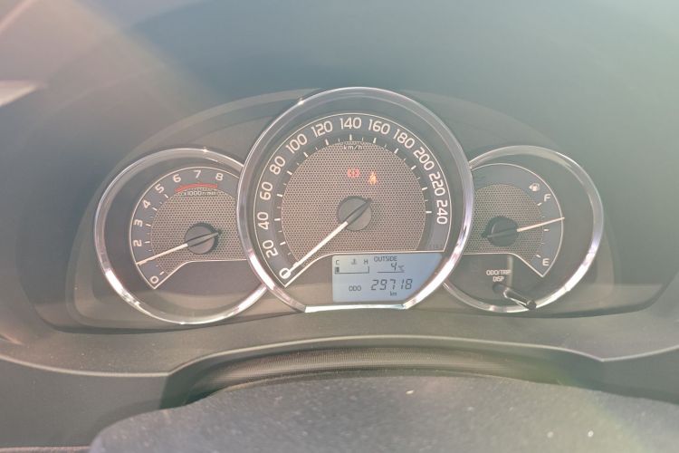 丰田 卡罗拉 2017款 1.2T 手动GL中控内饰14