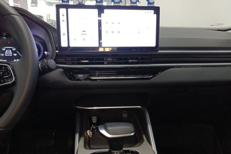 吉利汽车 帝豪 2025款 第4代 1.5L CVT尊贵型中控内饰16