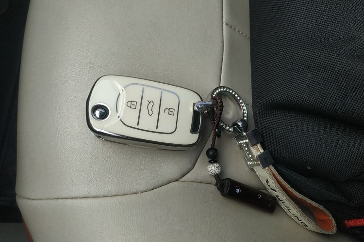 五菱汽车 宏光MINIEV 2024款 第三代 215km 进阶版中控内饰11