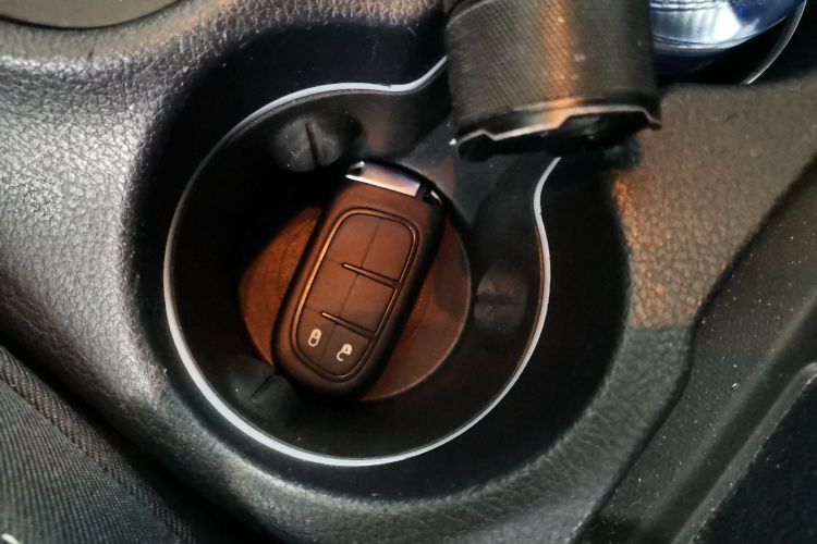 Jeep 自由光 2016款 2.4L 专业版中控内饰7001