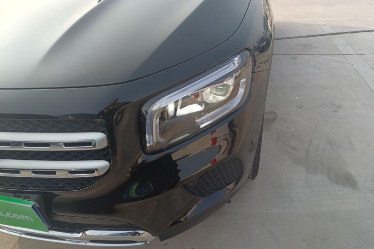 奔驰GLB 2023款 GLB 220 动感型局部细节36