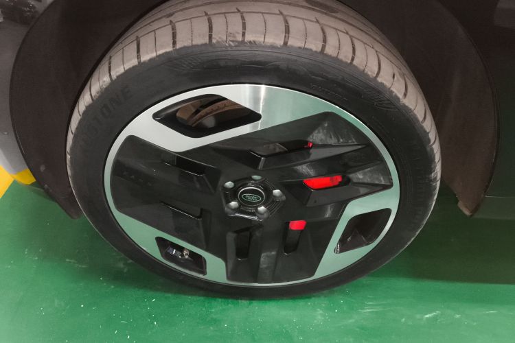 路虎 揽胜运动版 2023款 360PS S车身外观6007