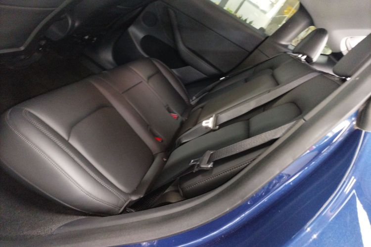 特斯拉 Model Y 2021款 标准续航后驱版中控内饰7004