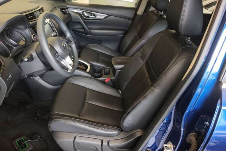 日产 奇骏 2017款 2.0L CVT舒适版 2WD中控内饰19