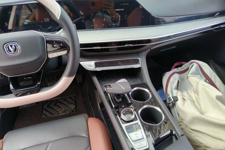 长安 逸动 2024款 PLUS 蓝鲸NE 1.4T GDI DCT高能版中控内饰16