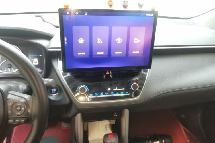 丰田 卡罗拉锐放 2022款 2.0L 精英版中控内饰16