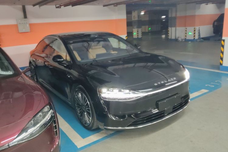 鸿蒙智行 享界S9 2024款 纯电 Max 后驱长航版车身外观3