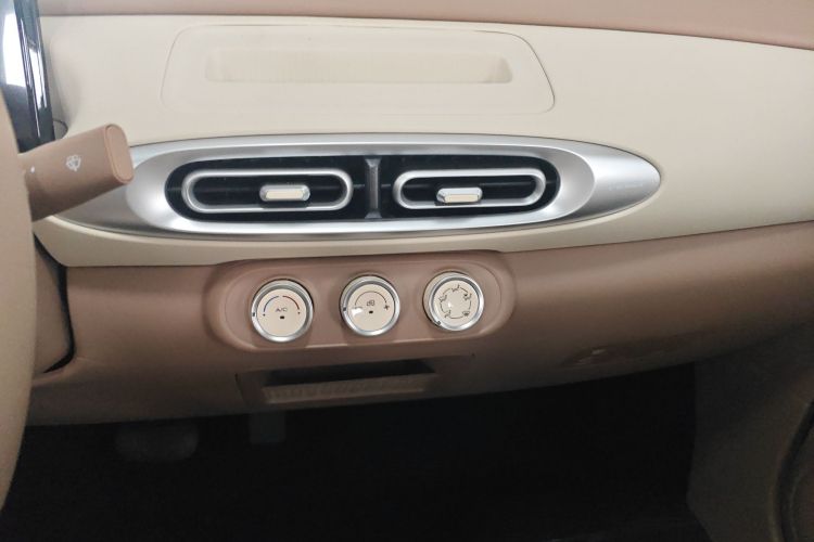 五菱汽车 宏光MINIEV 2025款 四门版 进阶款中控内饰16