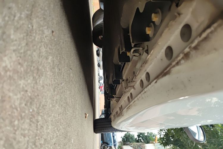 长安欧尚 奔奔E-Star 2020款 心动版 三元锂局部细节9002