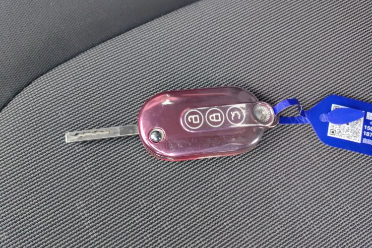 五菱汽车 宏光MINIEV 2022款 悦享款 磷酸铁锂中控内饰11