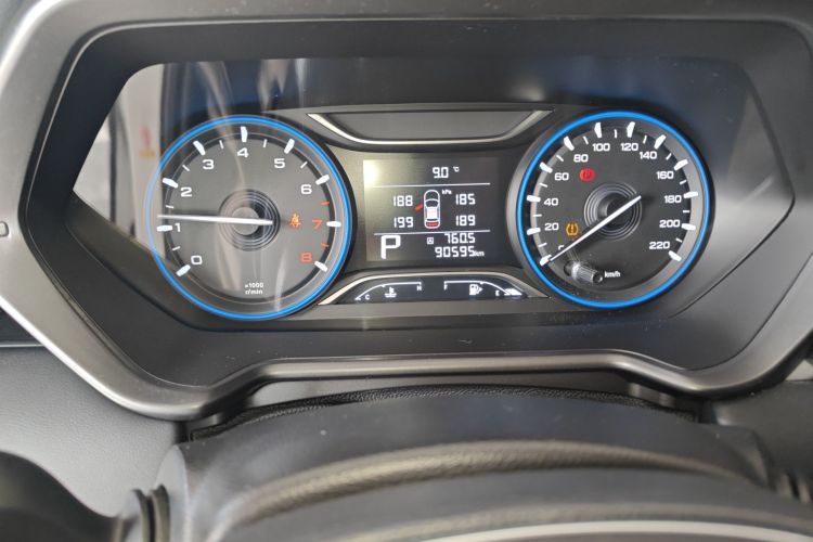 广汽传祺 传祺GS4 2020款 270T 自动精英科技版中控内饰14