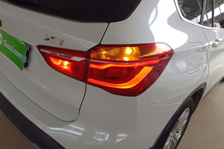 宝马X1 2018款 sDrive20Li 领先型车身外观6006