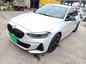 宝马1系 2021款 改款 125i M运动曜夜版