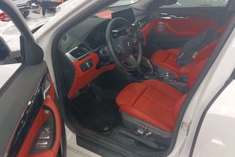 宝马X2 2021款 改款 sDrive25i M运动套装中控内饰7003