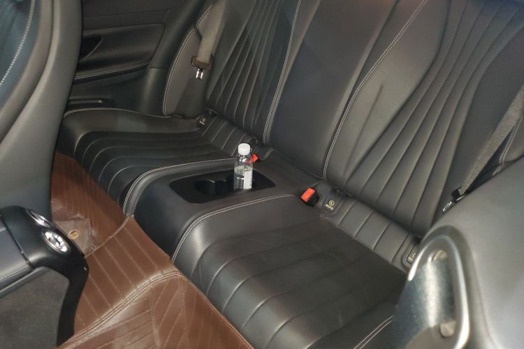 奔驰E级(进口) 2021款 改款 E 260 轿跑车中控内饰7004