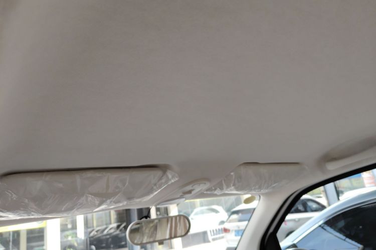 奔腾小马 2025款 222km 灵动马中控内饰22