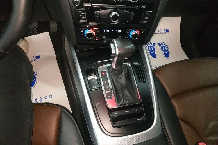 奥迪Q5 2016款 40 TFSI 技术型局部细节18