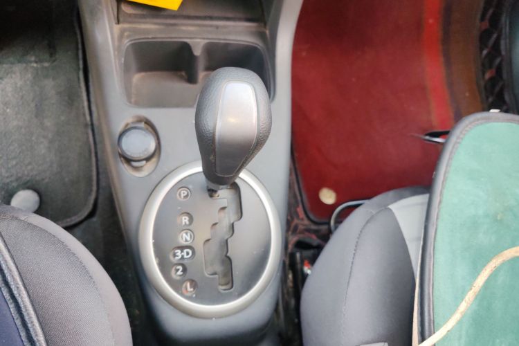 铃木 雨燕 2014款 1.5L 自动时尚型中控内饰18