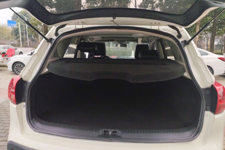 日产 逍客 2015款 2.0XL 酷火 CVT 2WD机舱底盘23