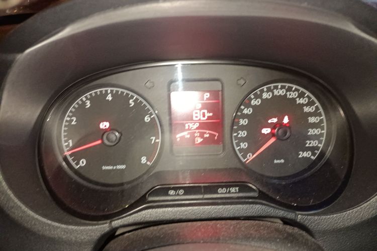 大众 2012款 1.6L Cross Polo AT中控内饰14