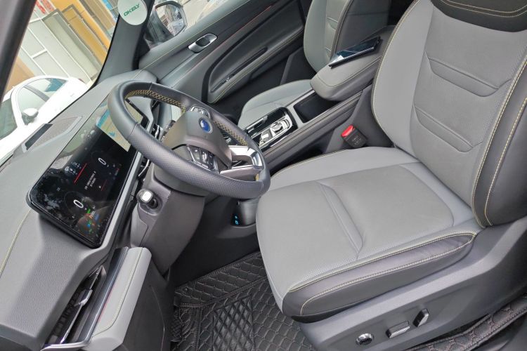 福特 领睿新能源 2025款 尊领型PLUS中控内饰19