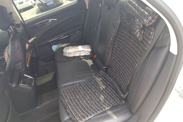 福特 金牛座 2019款 EcoBoost 245 尊享版中控内饰7003