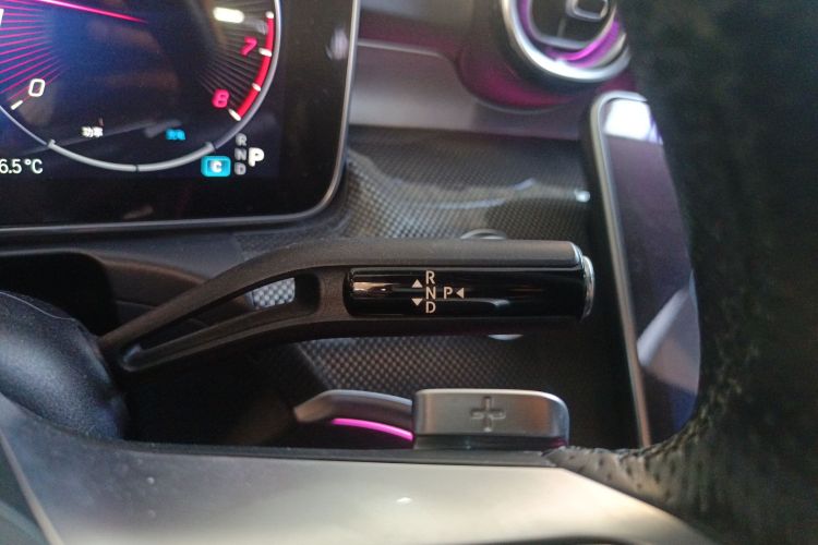 奔驰C级 2023款 C 260 L 运动版局部细节18