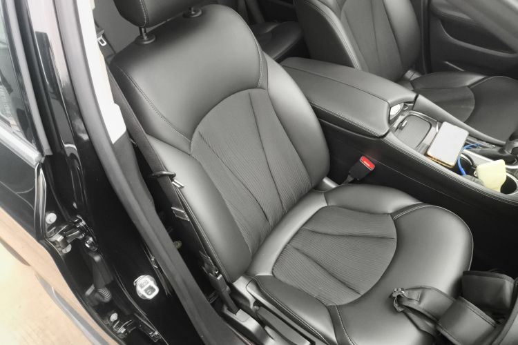 别克 昂科威 2020款 20T 两驱领先型局部细节41