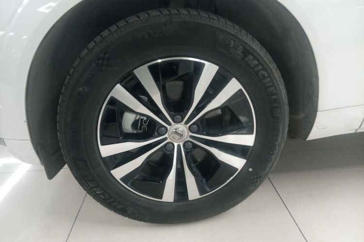 沃尔沃XC60 2024款 B5 四驱智逸豪华版车身外观6007