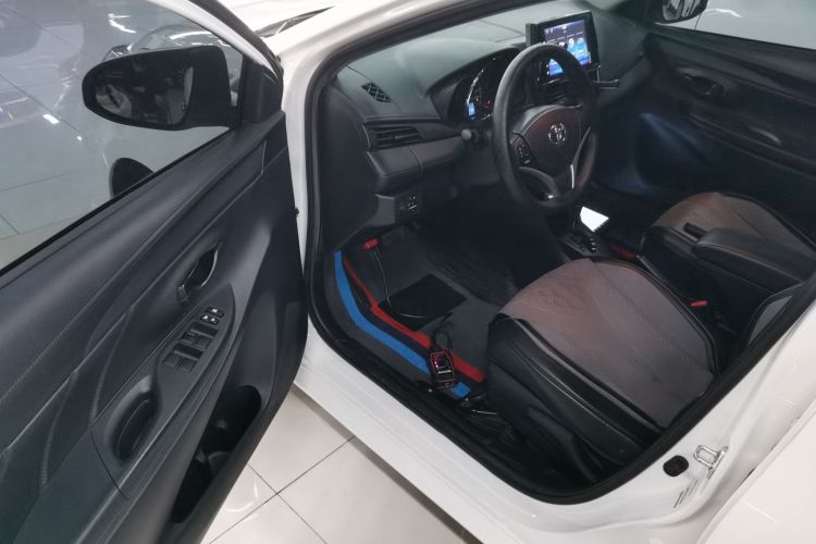 丰田 威驰 2022款 1.5L 20周年纪念版中控内饰20